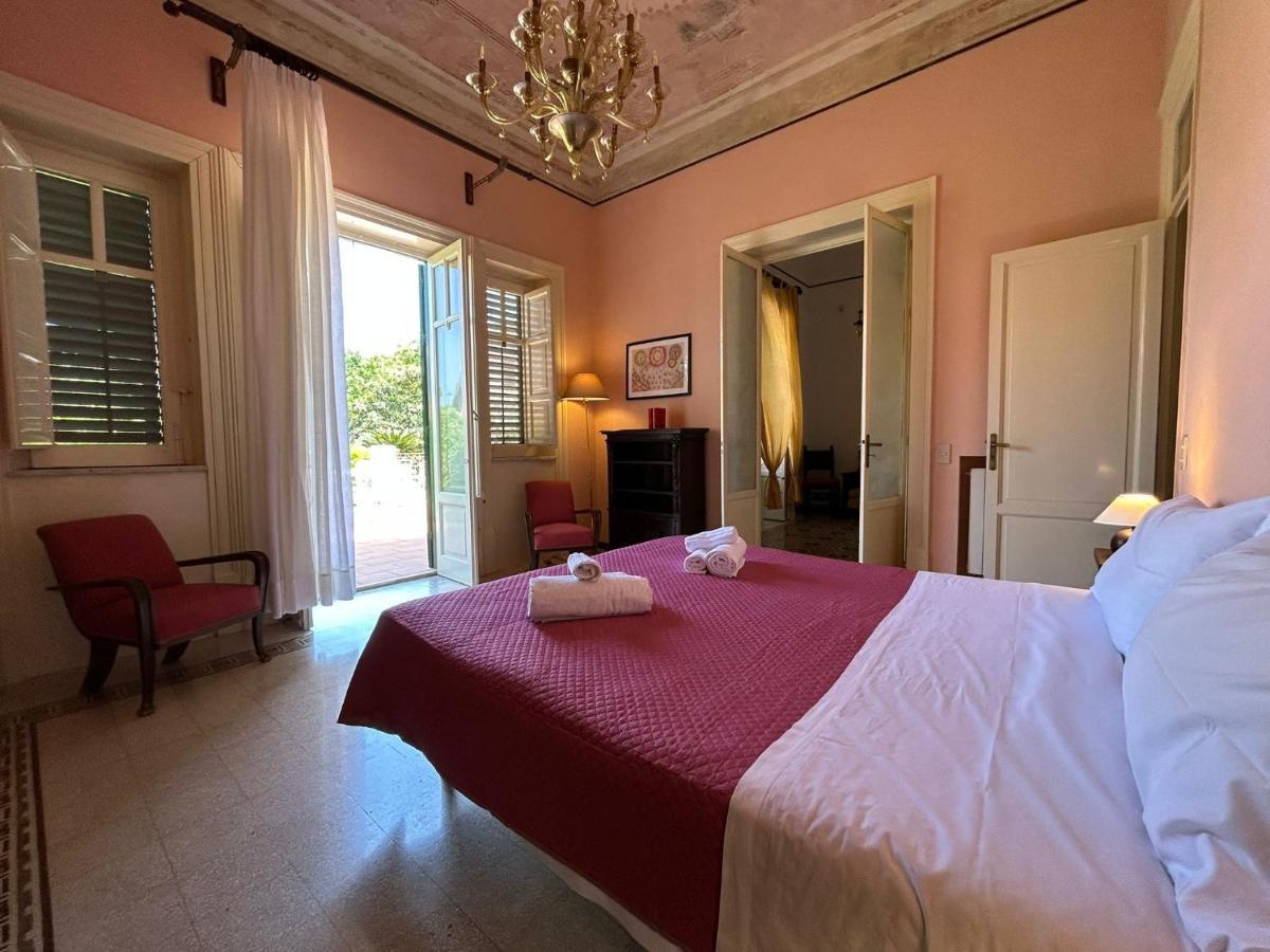 Mondello Beach Luxury Apartments パレルモ エクステリア 写真